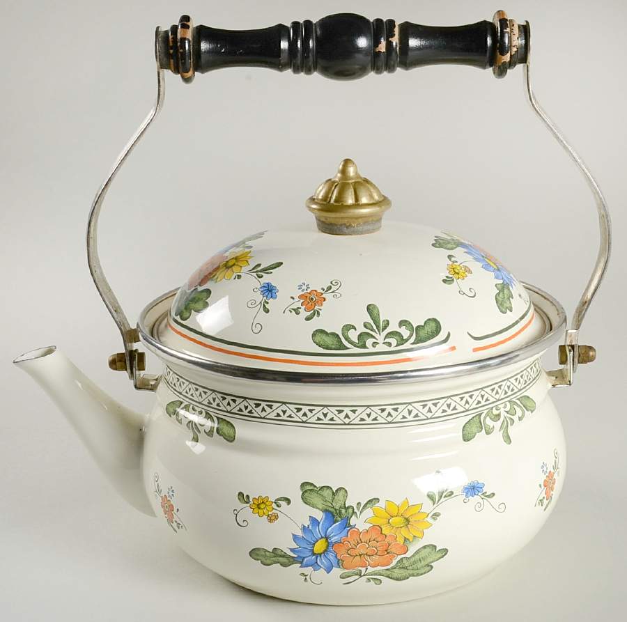 Alt Amsterdam Metal Kettle & Lid by Villeroy & Boch-1