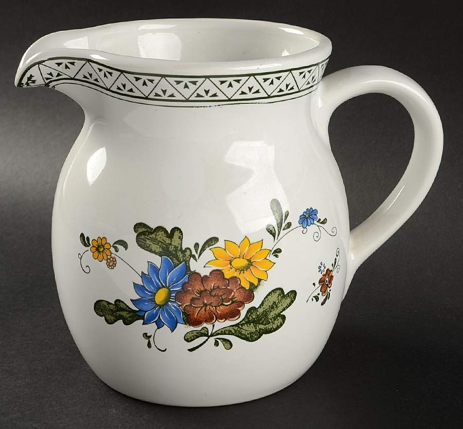 Alt Amsterdam 32 Oz Pitcher by Villeroy & Boch-1