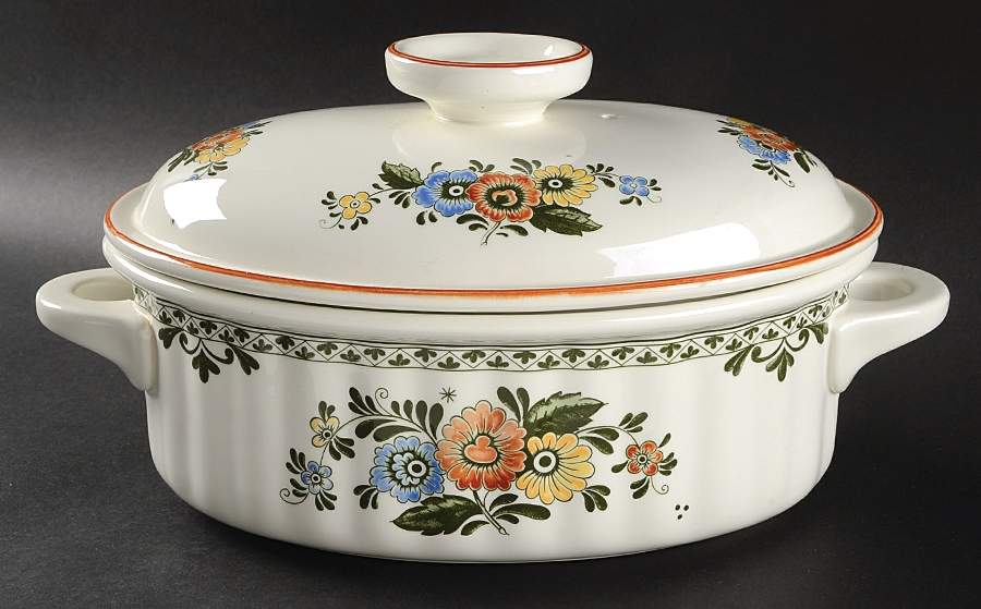 Alt Amsterdam 3 Quart Oval Covered Casserole by Villeroy & Boch-1
