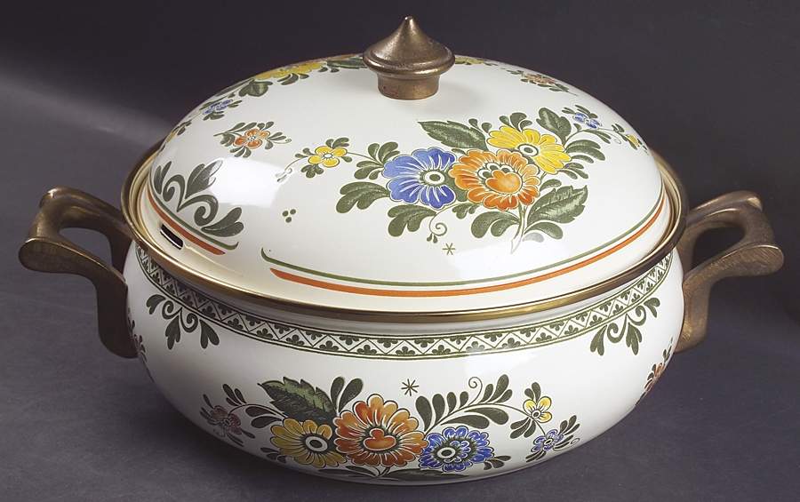 Alt Amsterdam 2 Quart Metal Covered Casserole by Villeroy & Boch-1