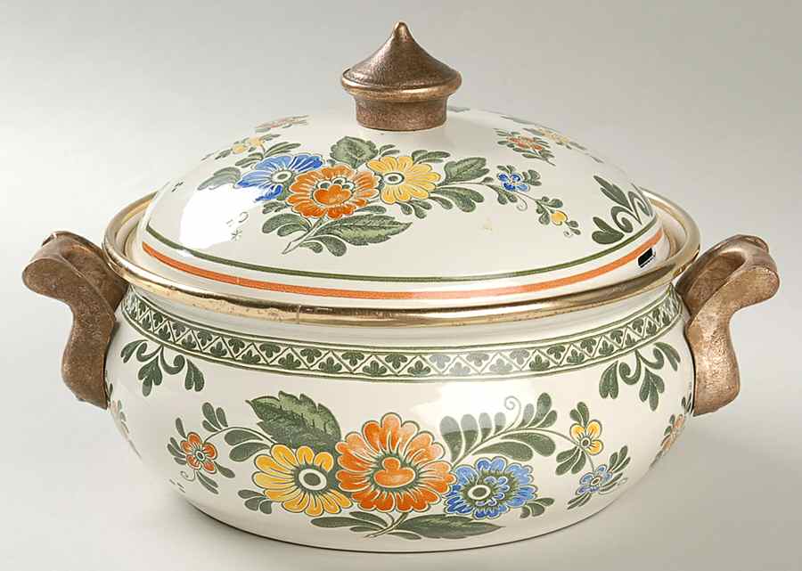 Alt Amsterdam 1.5 Quart Metal Covered Casserole by Villeroy & Boch-1