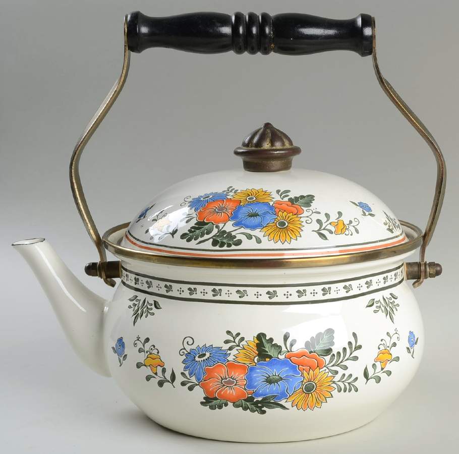 Alt Amsterdam Metal Kettle & Lid by Villeroy & Boch-1
