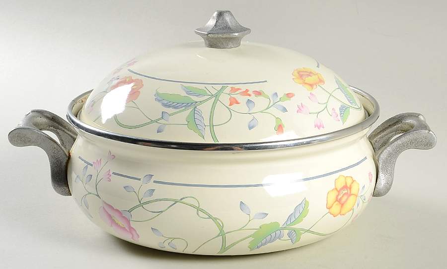 Albertina 2 Quart Metal Covered Casserole by Villeroy & Boch-1