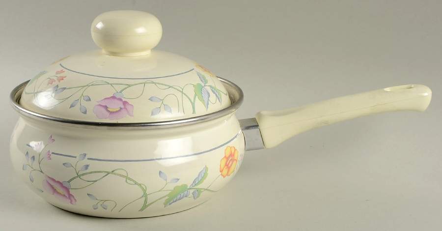 Albertina 1.5qt Metal Covered Saucepan by Villeroy & Boch-1