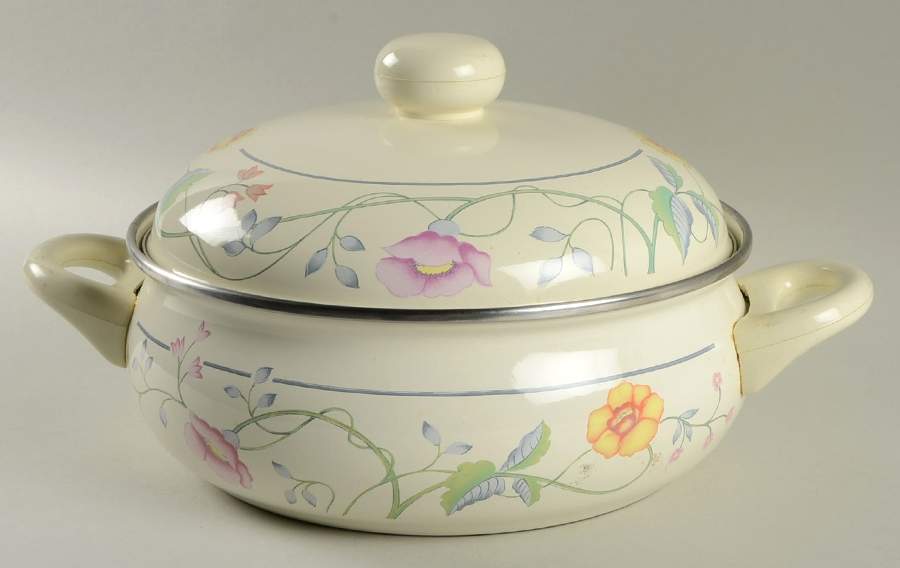 Albertina 4 Quart Metal Covered Casserole by Villeroy & Boch-1