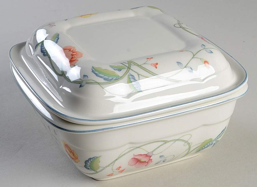 Albertina 24 Oz Square Covered Casserole by Villeroy & Boch-1