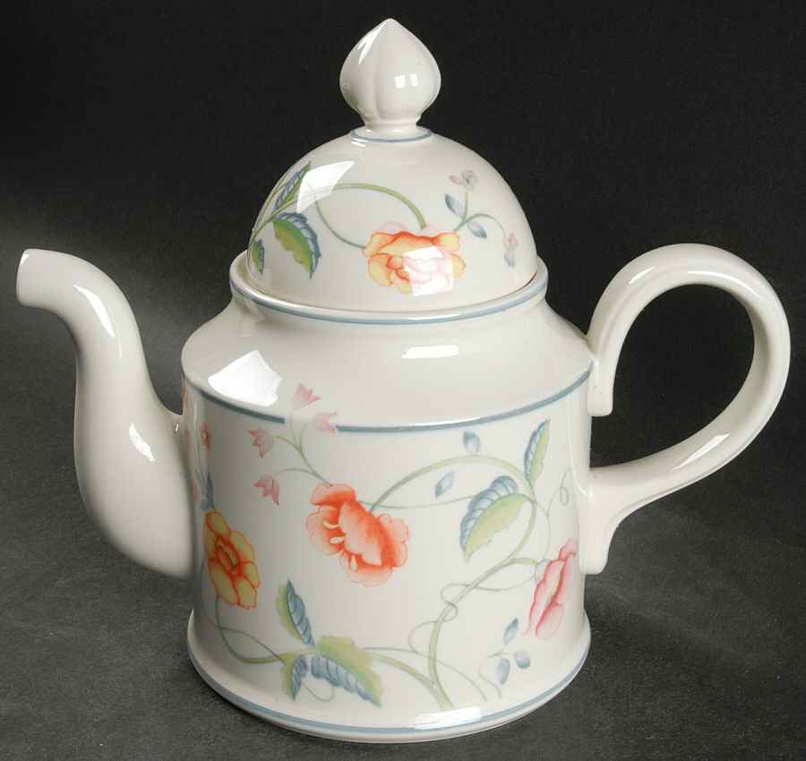 Albertina Mini Coffee Pot & Lid by Villeroy & Boch-1