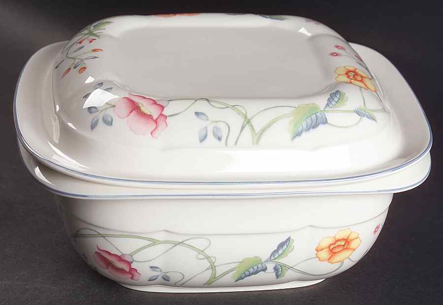 Albertina 1.5 Quart Square Microwave Baker with Lid by Villeroy & Boch-1