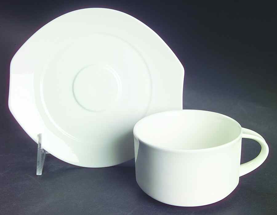 Alba Flat Cup & Saucer Set by Villeroy & Boch-1