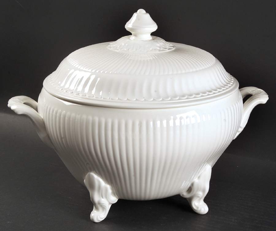 Allegretto Tureen &  Lid by Villeroy & Boch-1