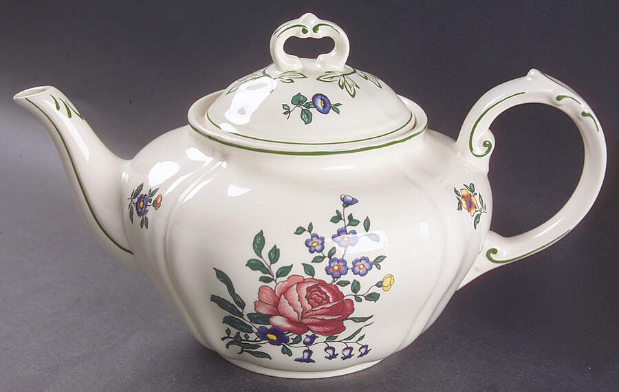 Alt Strassburg (Trim Off Edge) Teapot & Lid by Villeroy & Boch-1