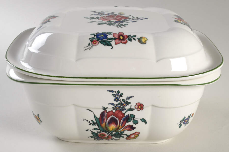 Alt Strassburg (Trim Off Edge) 2.5 Quart Square Microwave Baker & Lid by Villeroy & Boch-1