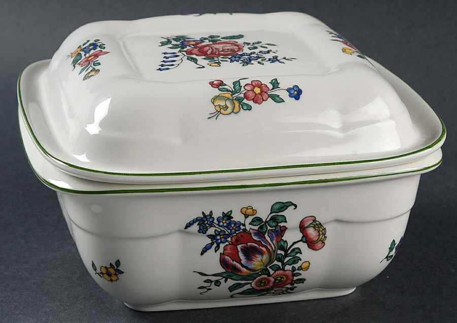 Alt Strassburg (Trim Off Edge) 6" Square Microwave Baker & Lid by Villeroy & Boch-1