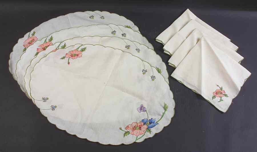 Amapola Placemat & Napkin Set - Set of 4 by Villeroy & Boch-1