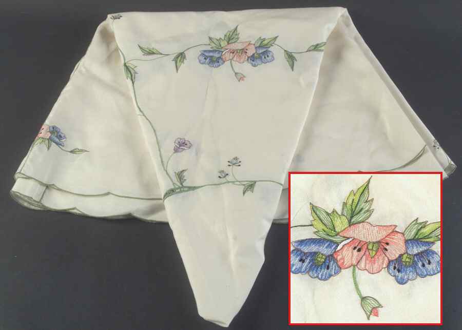 Amapola 66" Round Tablecloth by Villeroy & Boch-1