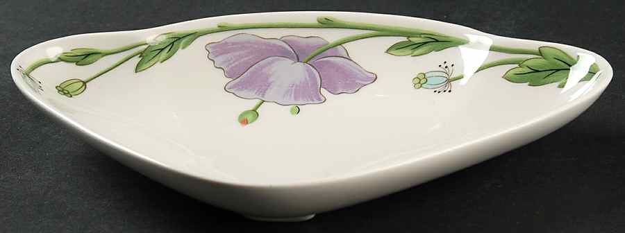 Amapola Small Triangular Dish by Villeroy & Boch-1
