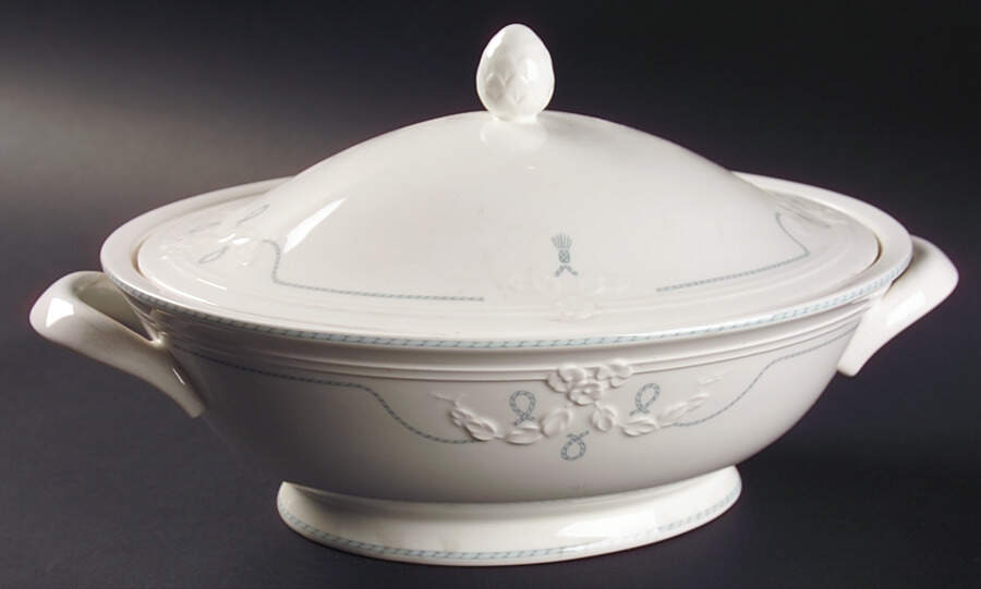 Amado Oval Covered Vegetable by Villeroy & Boch-1