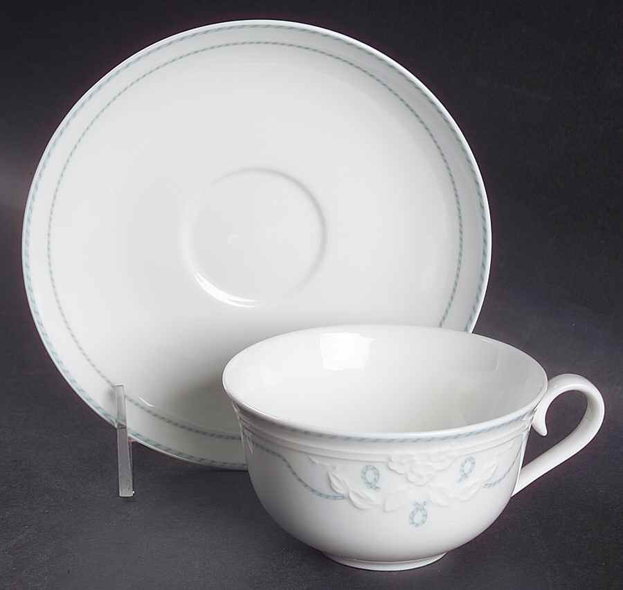 Amado Flat Cup & Saucer Set by Villeroy & Boch-1