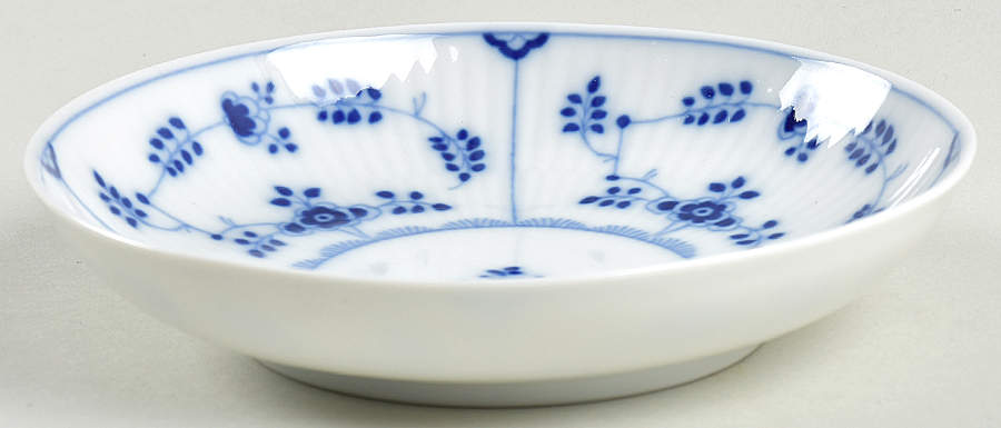 Amalienburg Fruit/Dessert (Sauce) Bowl by Villeroy & Boch-1