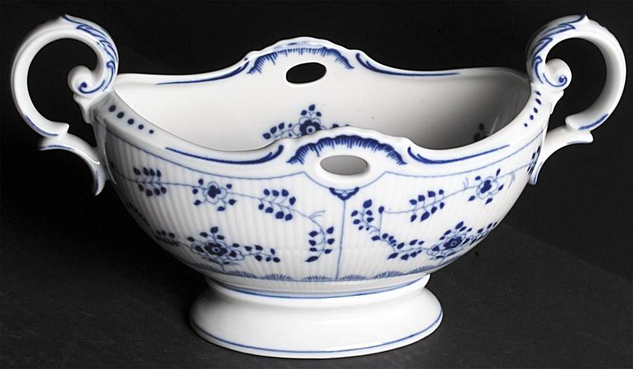 Amalienburg Jardiniere by Villeroy & Boch-1