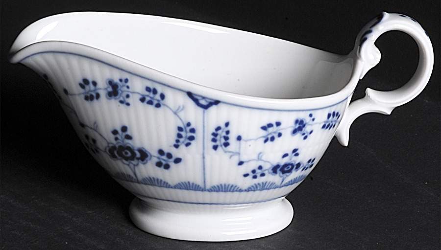 Amalienburg Individual Gravy Boat by Villeroy & Boch-1