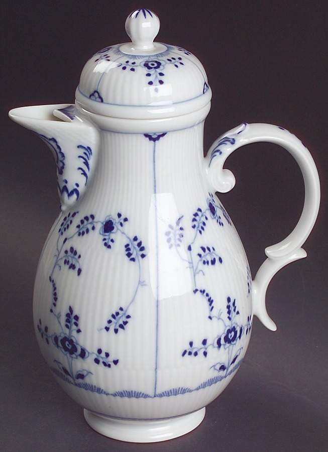 Amalienburg Coffee Pot & Lid by Villeroy & Boch-1