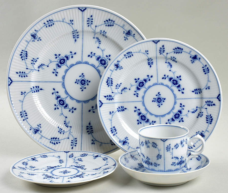 Amalienburg 5 Piece Place Setting by Villeroy & Boch-1