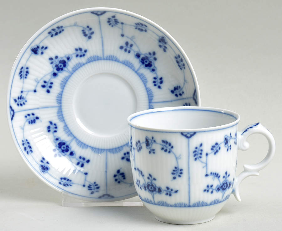 Amalienburg Flat Cup & Saucer Set by Villeroy & Boch-1