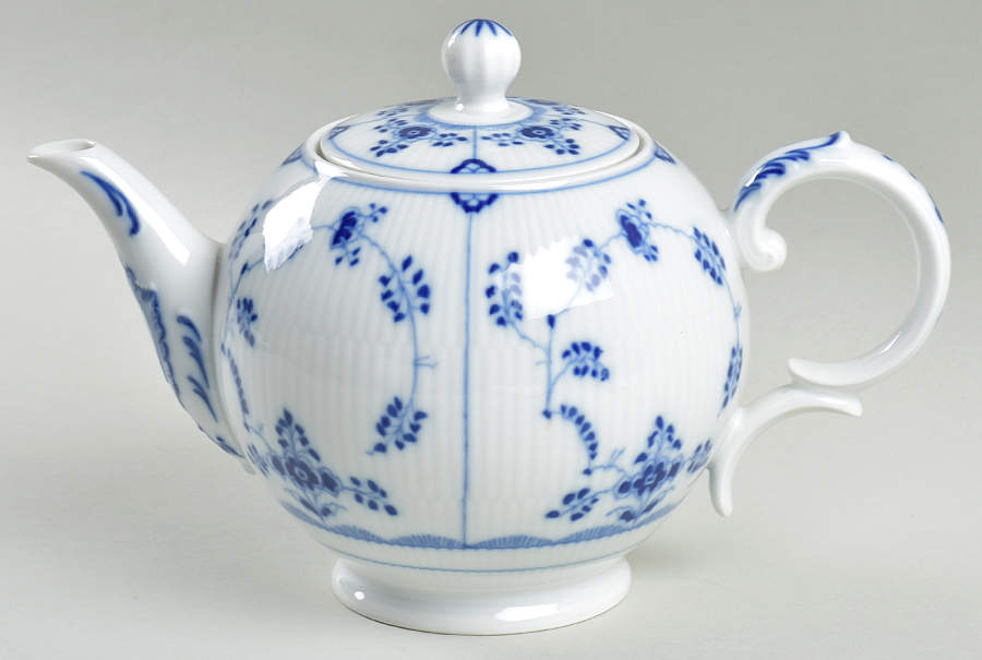 Amalienburg Teapot & Lid by Villeroy & Boch-1