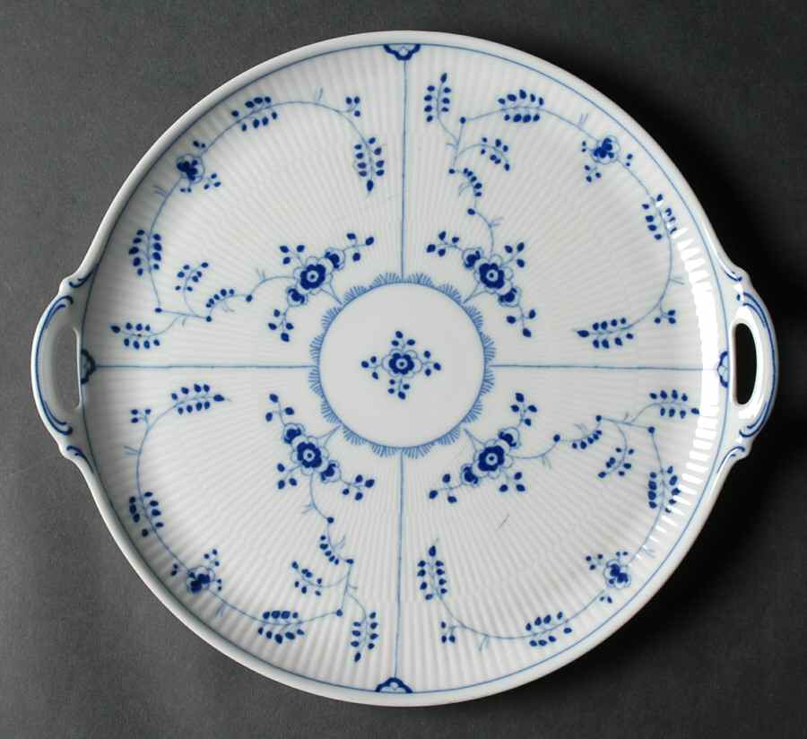 Amalienburg Handled Cake Plate by Villeroy & Boch-1