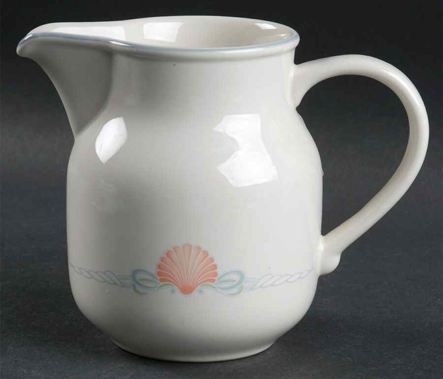 Amalfi 16 Oz Pitcher by Villeroy & Boch-1
