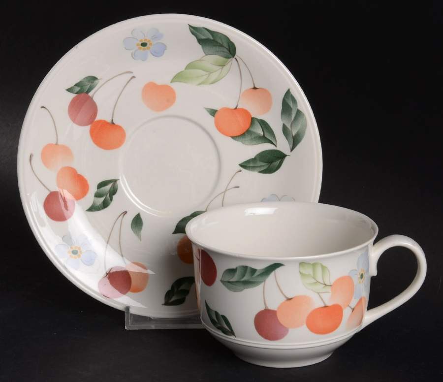 Amigo Oversized Cup & Saucer Set by Villeroy & Boch-1