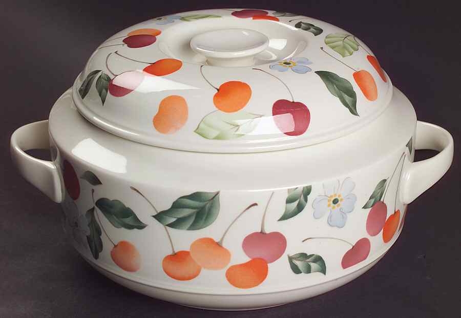 Amigo Round Covered Vegetable by Villeroy & Boch-1