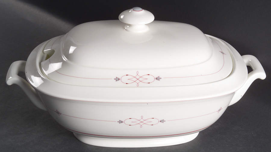 Aragon Oval Tureen & Lid by Villeroy & Boch-1