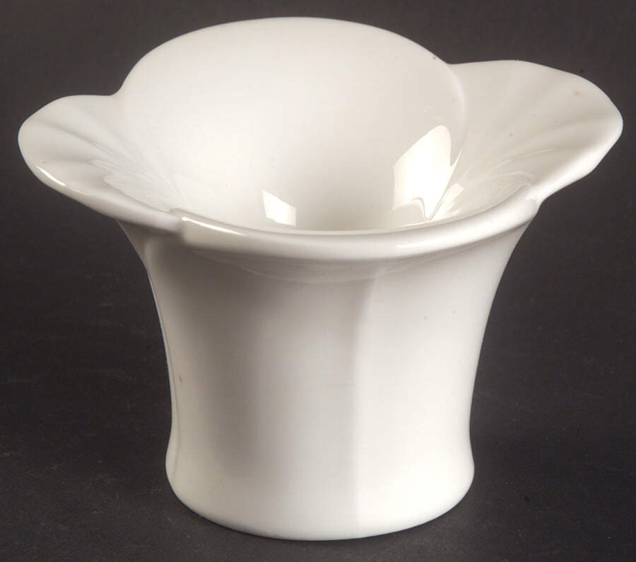 Arco Weiss Single Light Candlestick by Villeroy & Boch-1