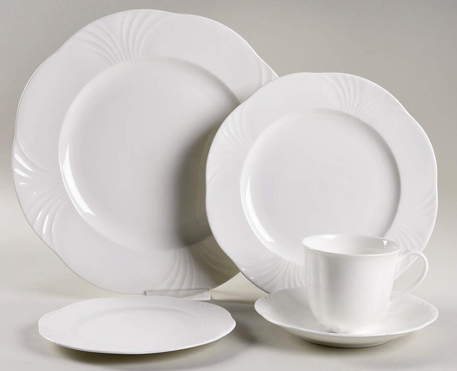 Arco Weiss 5 Piece Place Setting by Villeroy & Boch-1