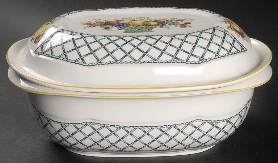 Basket 9" Oval Microwave Baker with Lid by Villeroy & Boch-1