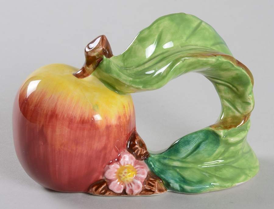 Basket Figural Napkin Ring by Villeroy & Boch-1