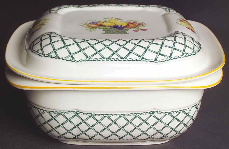 Basket 1.5 Quart Square Microwave Baker with Lid by Villeroy & Boch-1