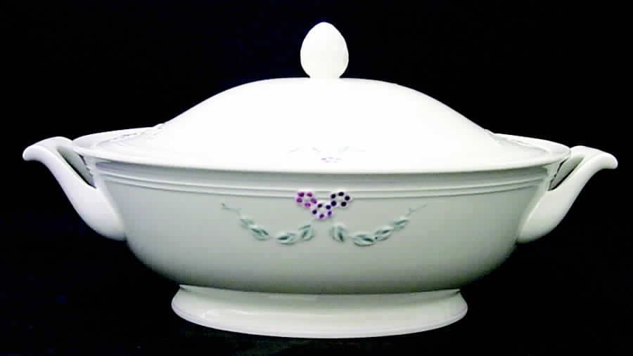 Bel Fiore Oval Tureen & Lid by Villeroy & Boch-1