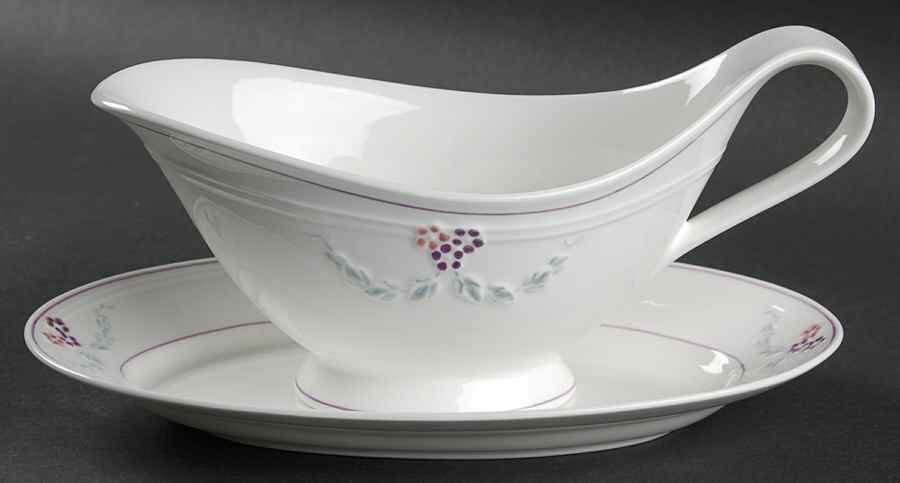 Bel Fiore Gravy Boat & Underplate by Villeroy & Boch-1