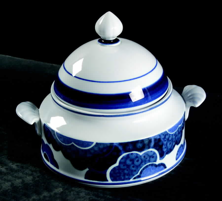 Blue Cloud Candy Box & Lid by Villeroy & Boch-1