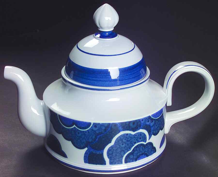 Blue Cloud Teapot & Lid by Villeroy & Boch-1