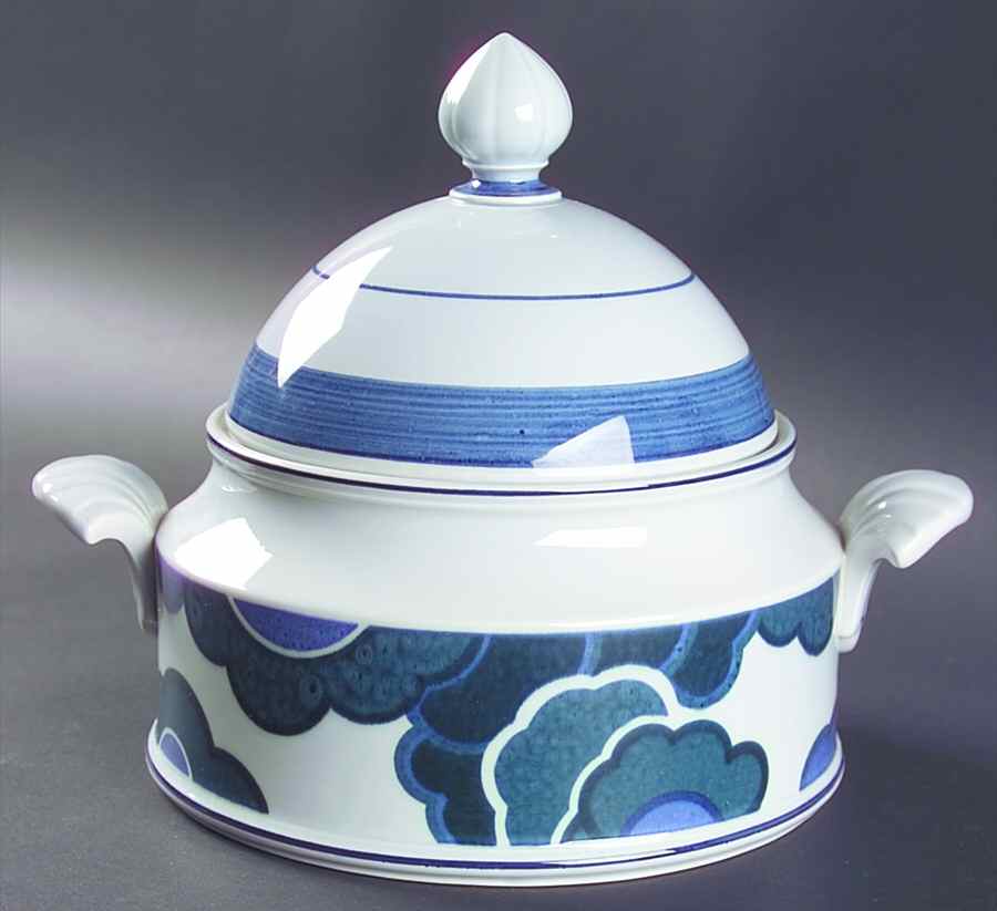 Blue Cloud Round Covered Vegetable by Villeroy & Boch-1