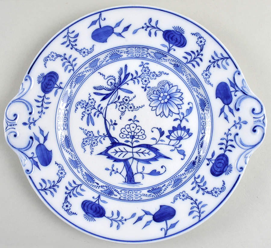 Blue Onion Handled Cake Plate by Villeroy & Boch-1