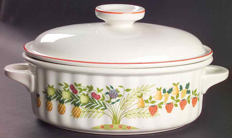 Bon Appetit 2.5 Quart Oval Covered Casserole by Villeroy & Boch-1