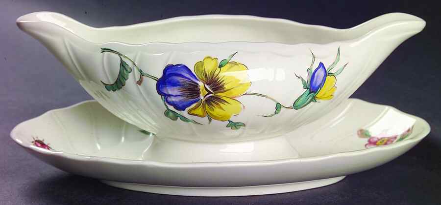 Bouquet Gravy Boat with Attached Underplate by Villeroy & Boch-1