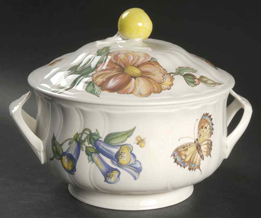 Bouquet Oval Tureen & Lid by Villeroy & Boch-1