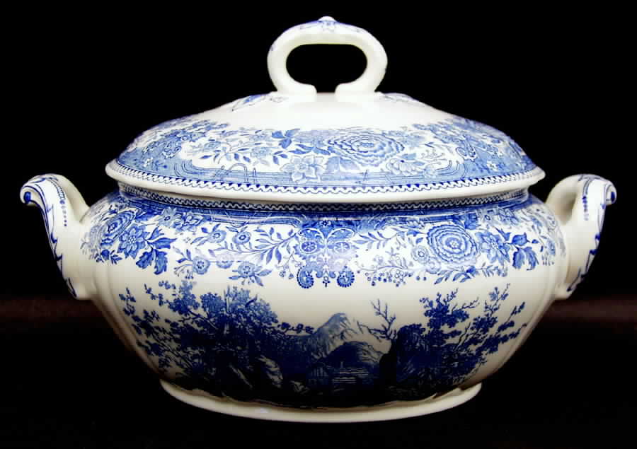 Burgenland Blue (Brown Backstamp) Tureen &  Lid by Villeroy & Boch-1