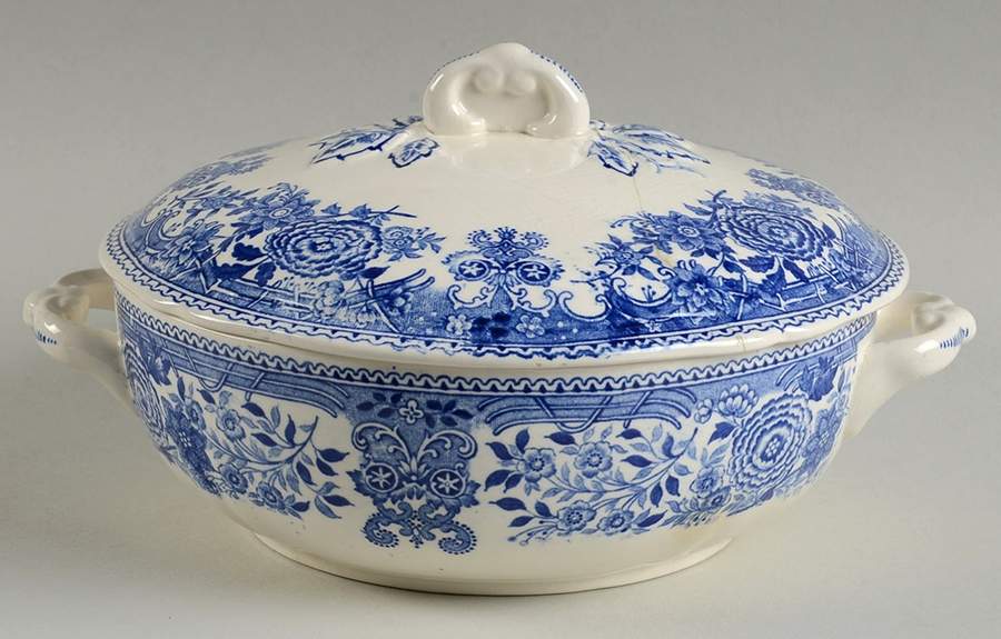 Burgenland Blue (Green Blue, Black Backstamp) Small Round Covered Vegetable by Villeroy & Boch-1